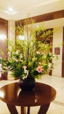 ホテルニューオータニ高岡様のロビーに納品したお花です 花屋ブログ 富山県高岡市の花屋 花 金にフラワーギフトはお任せください 当店は 安心と信頼の花キューピット加盟店です 花キューピットタウン