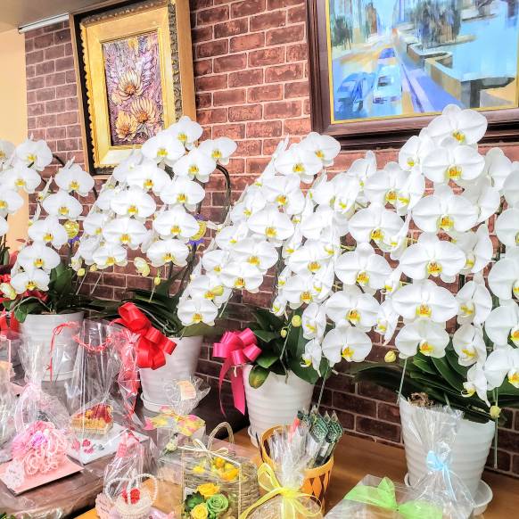 「花金」　（富山県高岡市）の花屋店舗写真1